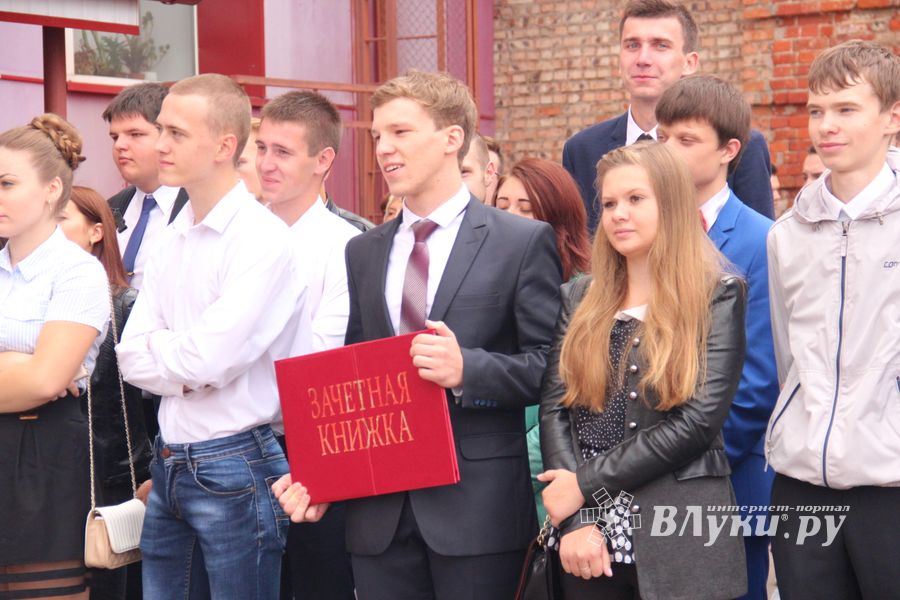 ВГСХА встретила первокурсников пирогами (ФОТО)