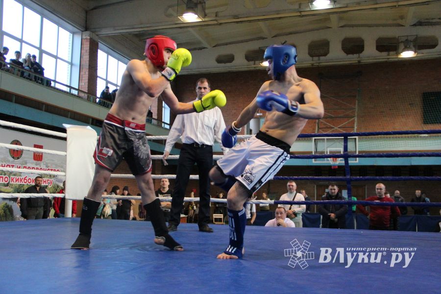 В Великих Луках прошли соревнования по кикбоксингу (ФОТО)