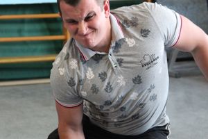 Первенство по русскому жиму штанги и силе хвата прошло в Великих Луках