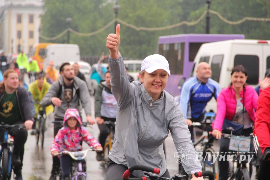 Зигзаг здоровья выполнили великолукские велосипедисты (ФОТО)