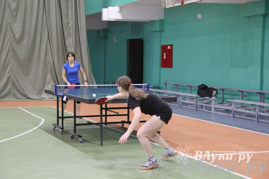 В Великих Луках прошло Первенство города по настольному теннису (фото)