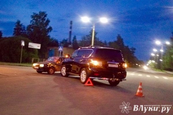 ДТП в Великих Луках (ФОТО)