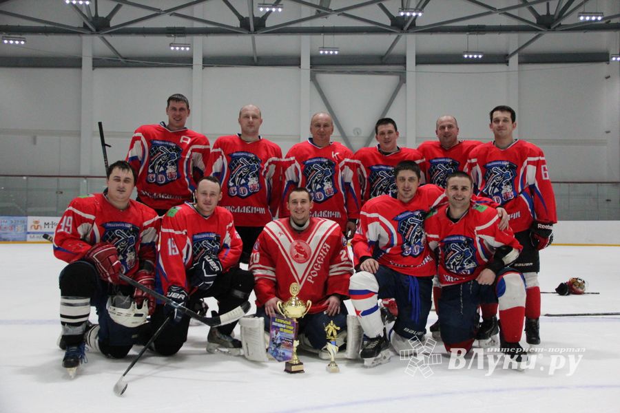 Памятный турнир по хоккею прошел в великолукском «Айсберге» (ФОТО)