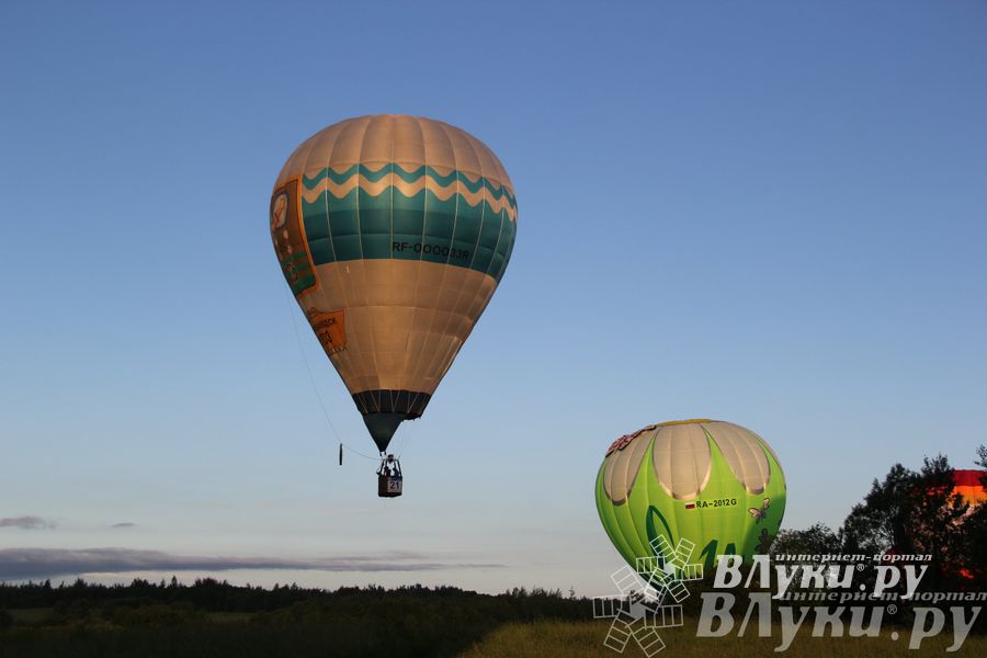 Пилоты совершили третий спортивный полет