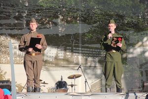 Праздничный салют в честь Дня Победы был дан в Великих Луках (ФОТО)