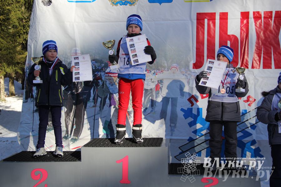 Всероссийская массовая лыжная гонка «Лыжня России 2015» состоялась в Великолукском районе (фото)