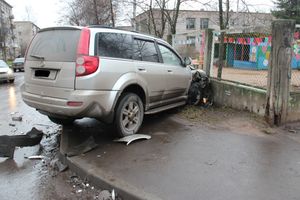 В Великих Луках столкнулись два внедорожника