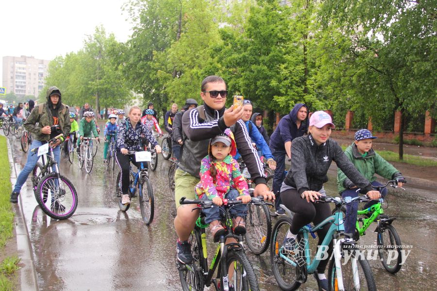 Зигзаг здоровья выполнили великолукские велосипедисты (ФОТО)