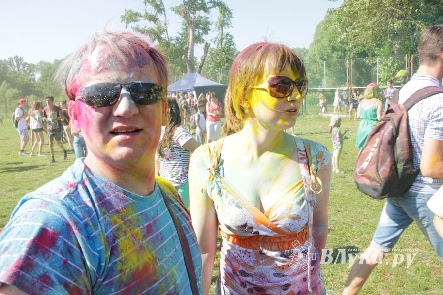 Яркие эмоции «ColorFest» в Великих Луках (ФОТО)