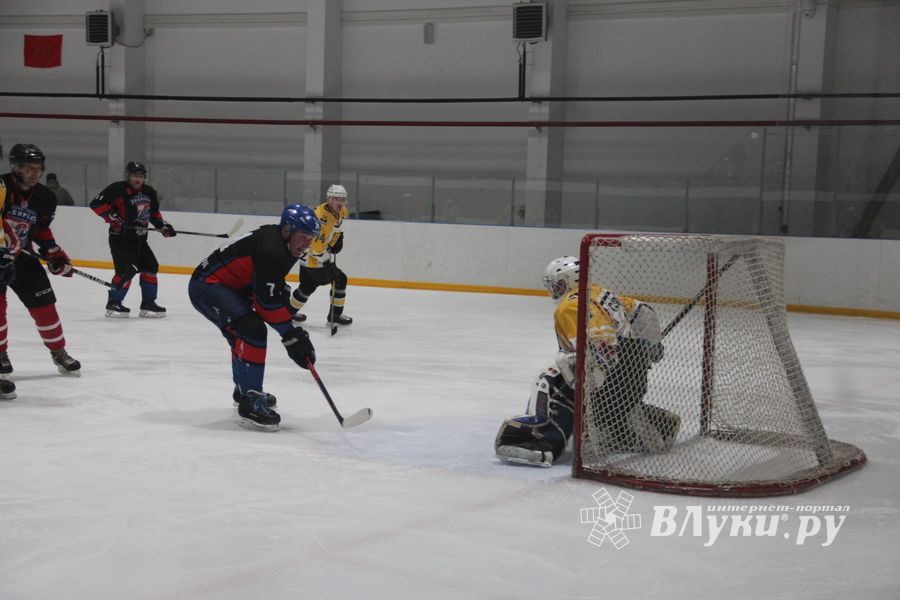 Великолукский «Экспресс» одержал победу в игре с псковскими «Медведями» (ФОТО)