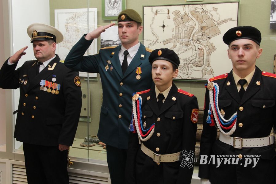 Великолукские кадеты принесли присягу (ФОТО)