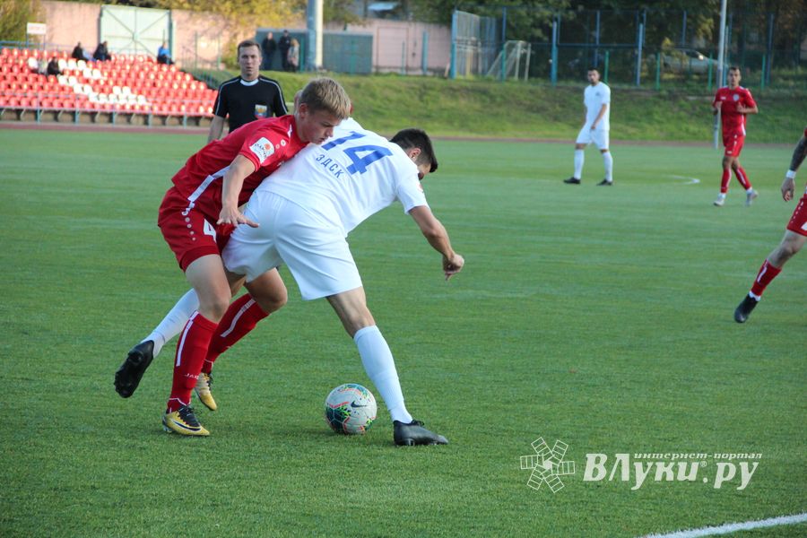 Обидный гол в воротах «Луки-Энергии» (ФОТО)