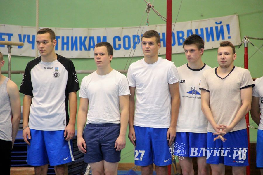 В Великих Луках прошло Первенство города по командной гимнастике (ФОТО)