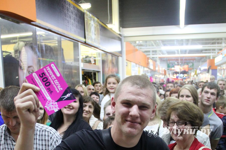 Торговый центр «Апельсин» отметил День рождения