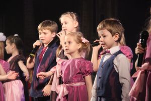 Юные артисты ГДК им. Ленина поздравили мам с праздником (ФОТО)