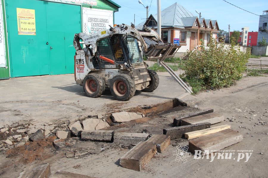 Улицу Дьяконова расширяют (ФОТО)