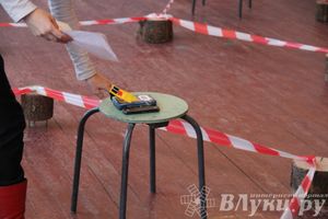 В Великих Луках проходят открытые соревнования по ориентированию «Спортивный лабиринт» «Ура, каникулы!», посвящённые 65-летию Дома детского творчества (фото)