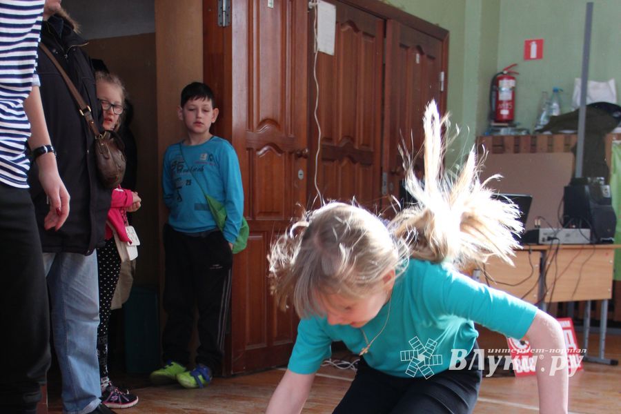 В Великих Луках стартовали спортивные соревнования среди дошколят «Юные олимпионики»