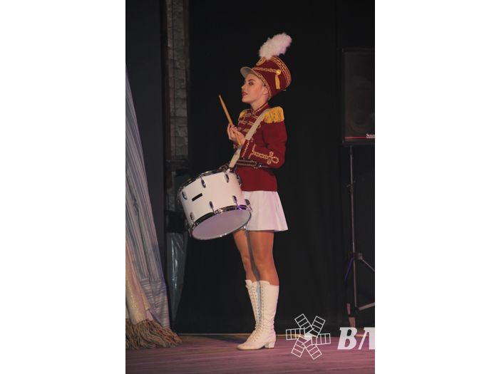 18 мая состоялся юбилейный концерт коллектива мажореток «Золотые погоны» (ФОТО)