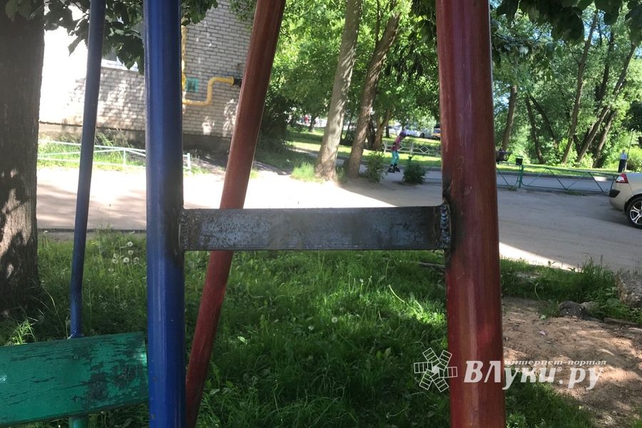 Родители в Великих Луках взяли в руки «болгарки» (ФОТО)