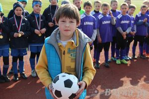 В Великих Луках прошел международный детский турнир по футболу «Наши надежды»