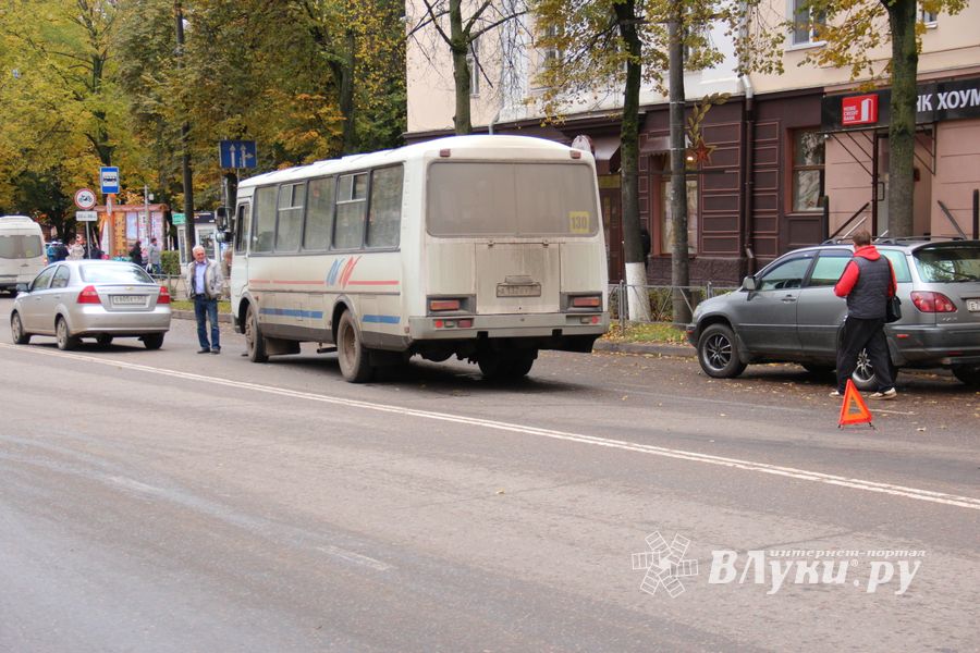 Из-за ДТП великолучане остались без обеда