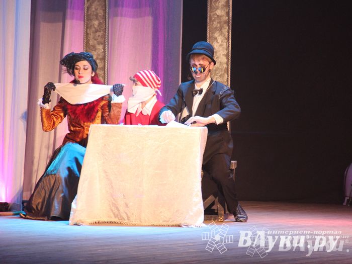 ​В городском ДК им. Ленина состоялась премьера музыкальной сказки «Буратино»