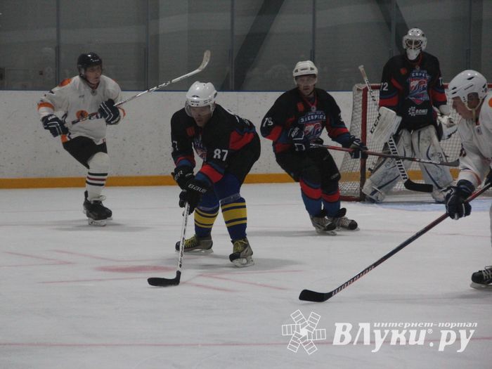 Великолукская команда «Экспресс 40+» дебютировал в НХЛ (ФОТО)