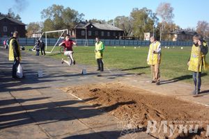 В Великих Луках прошли соревнования учащихся «Шиповка юных» (фото)