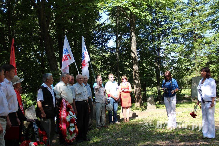 В Великих Луках прошел День памяти и скорби