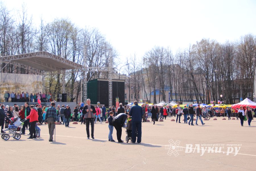 СТЦ «СтройСам» порадовал великолучан на универсальной ярмарке «Весна-2018» (ФОТО)