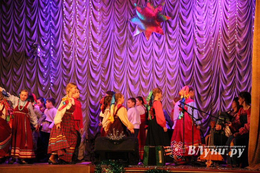 В Великих Луках состоялся праздничный концерт «В Светлый праздник Рождества» 