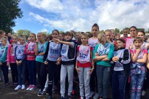 В Великих Луках стартовал Всероссийский день бега «Кросс нации-2017» (ФОТО)