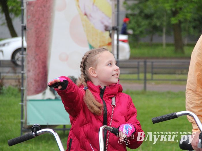 Зигзаг здоровья выполнили великолукские велосипедисты (ФОТО)