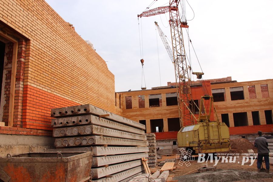 Новую школу на Гагарина в Великих Луках начинят технологиями (ФОТО)