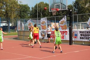 В Великих Луках прошли спортивные мероприятия, приуроченные ко Дню физкультурника (ФОТО)