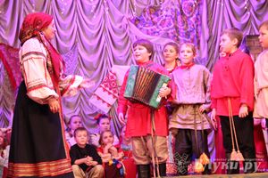  Рождественский концерт ансамбля «Заряница» прошел в Великих Луках (фото)