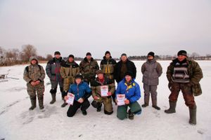 Великолукские рыбаки победили в фестивале по ловле рыбы на блесну (фото)