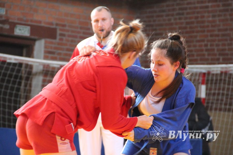 Великолучане завоевали награды турнира по самбо «Память» (ФОТО)