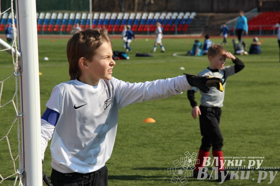 В Великих Луках прошел международный детский турнир по футболу «Наши надежды»