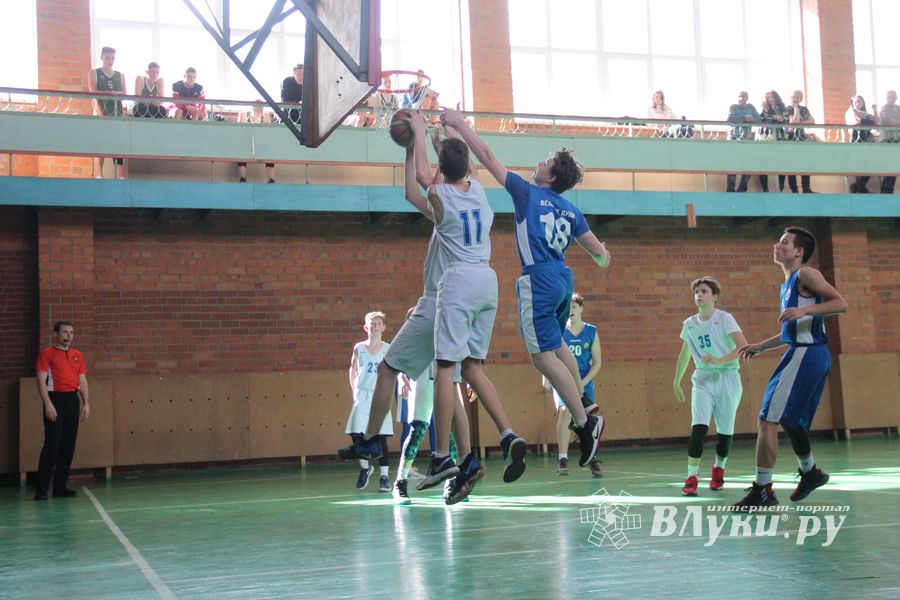 Великолучане завоевали золото финальных соревнований по баскетюолу 11-й областной Спартакиады (ФОТО)