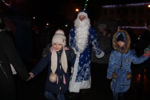 Дождик не помешал открытию городской ёлки (ФОТО)