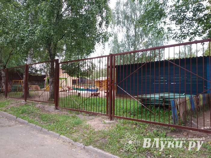 В детском саде № 1 появился новый забор (ФОТО)