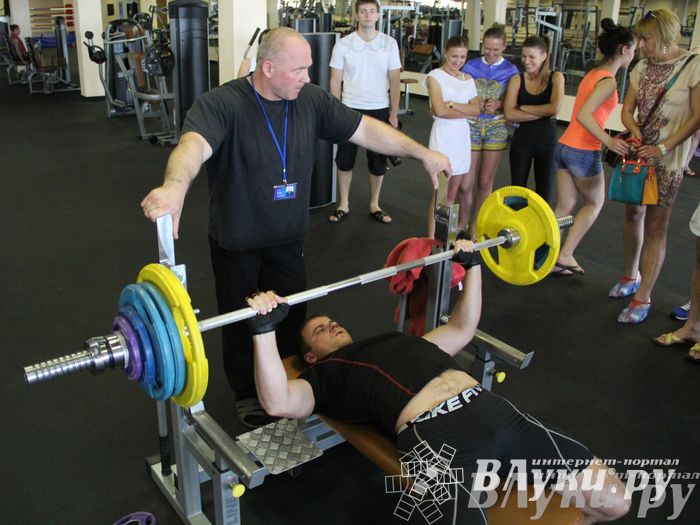 Народный жим в «С-Фитнес»