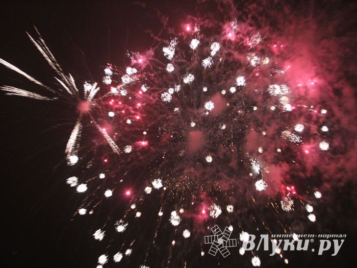 Великие Луки к встрече Нового года готовы (ФОТО)