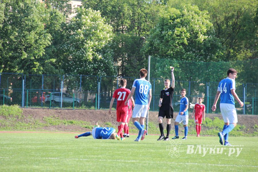 Великолучане проиграли последний домашний матч дебютного сезона (ФОТО)