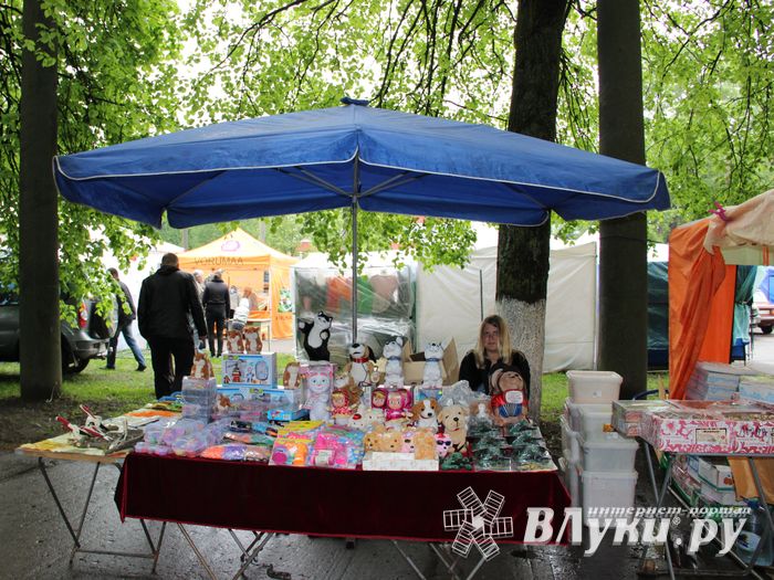 В Пскове проходит 22-ая универсальная выставка (фото)