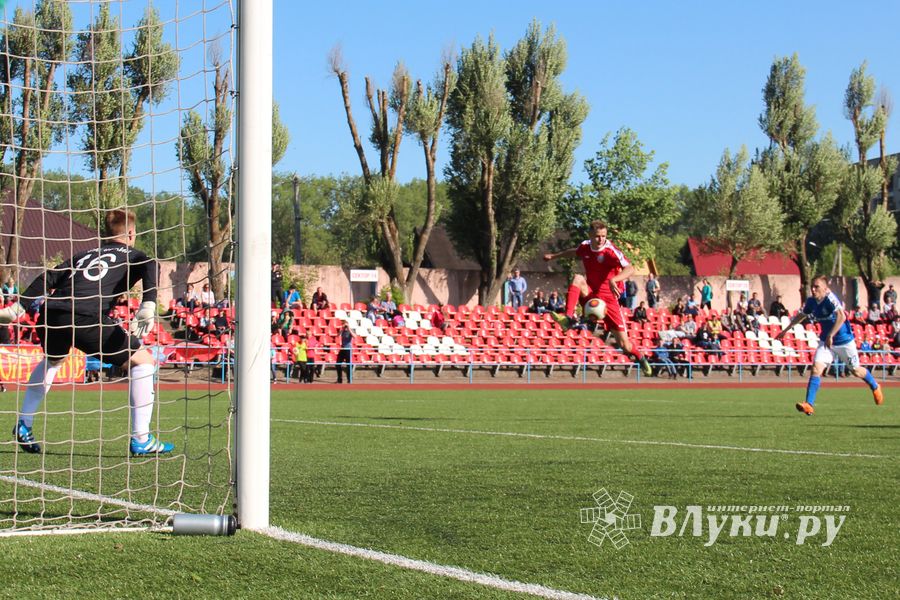 Великолучане проиграли последний домашний матч дебютного сезона (ФОТО)