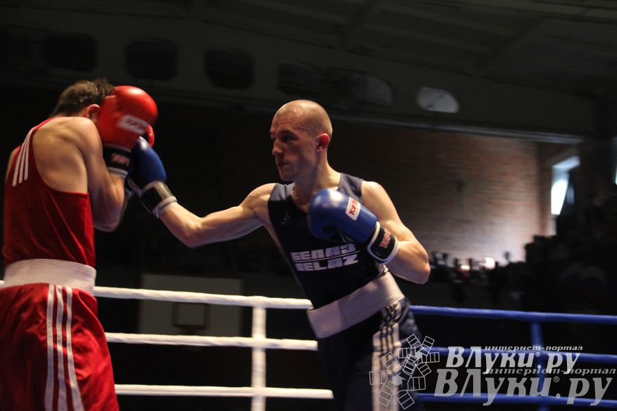 В Великих Луках состоялась матчевая встреча по боксу