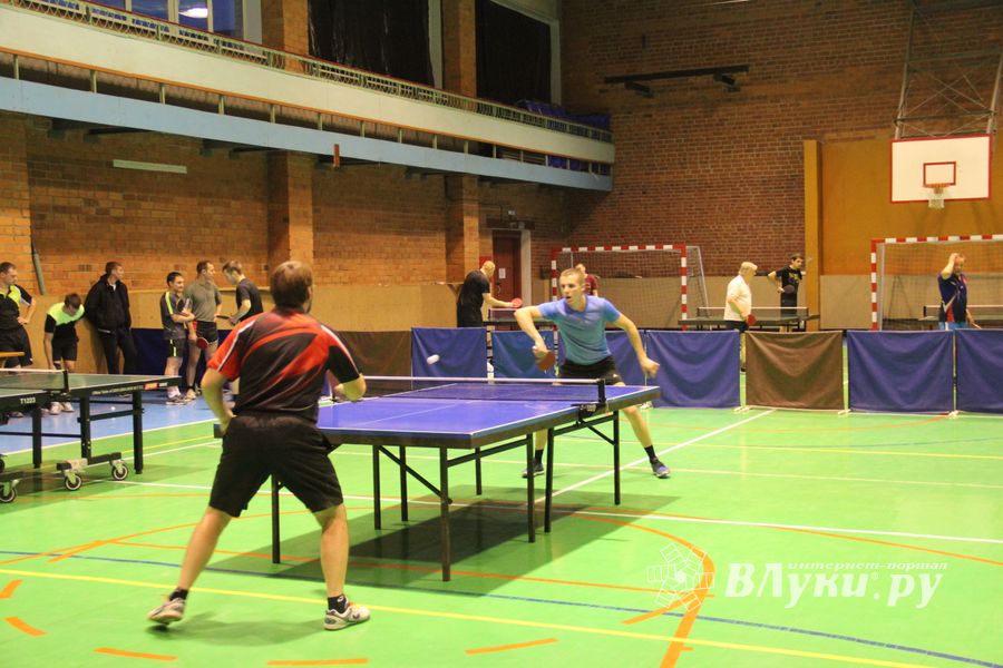 В Великих Луках прошёл чемпионат по настольному теннису